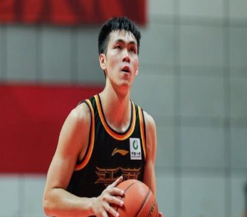 目标最佳新秀，庞峥麟砍生涯新高34分，场均22.8分国内球员第一