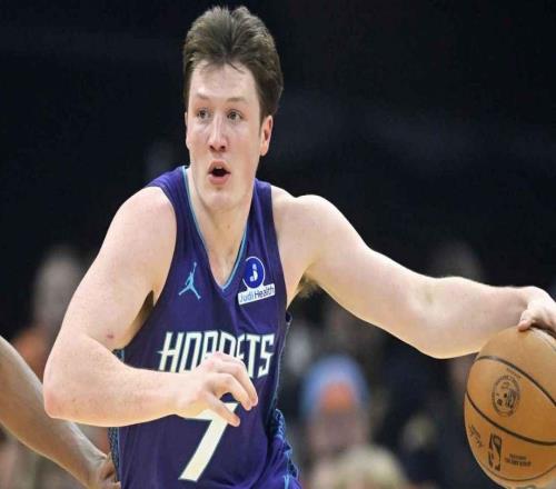 历史最快，黄蜂队新秀康克努佩尔投进职业生涯第100记三分球