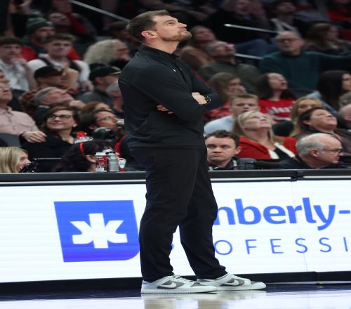 美媒报道开拓者伤病困扰斯普利特表现尚可但无能为力_NBA直播