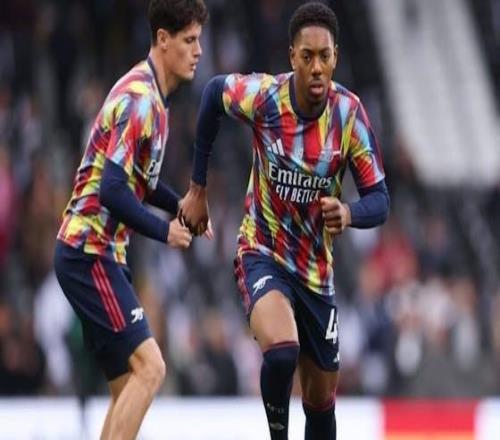 阿森纳官方：卡拉菲奥里赛前热身受伤，斯凯利顶替他首发