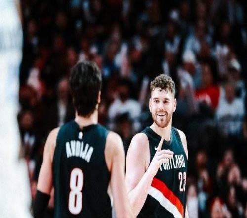 连场两双，克林根10中8得18分11板1助0失误，三分4中2