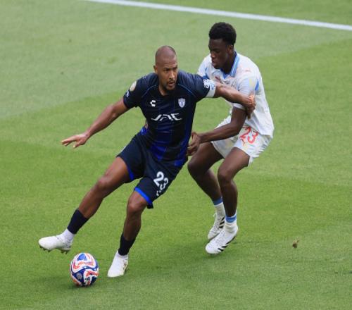 龙东三十六岁提前解约归国投身墨西哥帕丘卡新篇章_西甲直播