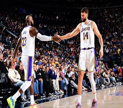 简直是什么都不会！这样的球员竟然能够出现在湖人的轮换阵容中