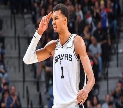 生涯11次单场至少30分5帽！文班亚马追平麦卡杜并列历史第十