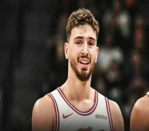 杜兰特杀疯了！3节30+7！文班32+5帽空砍！