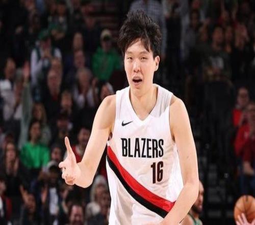 斯普利特：杨瀚森表现尚不完美但整体是积极作用