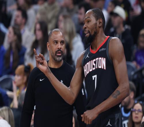 火箭队在缺少申京的情况下轻松战胜骑士队_NBA直播