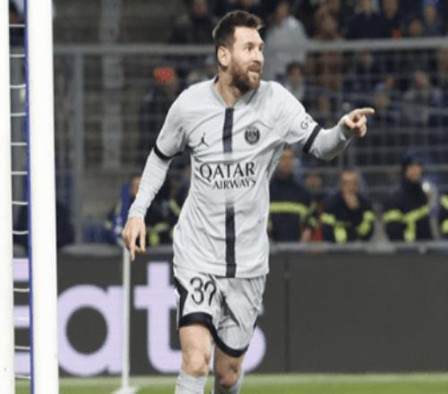 单核逼出最强梅西极致2秒操作697球反超C罗创纪录