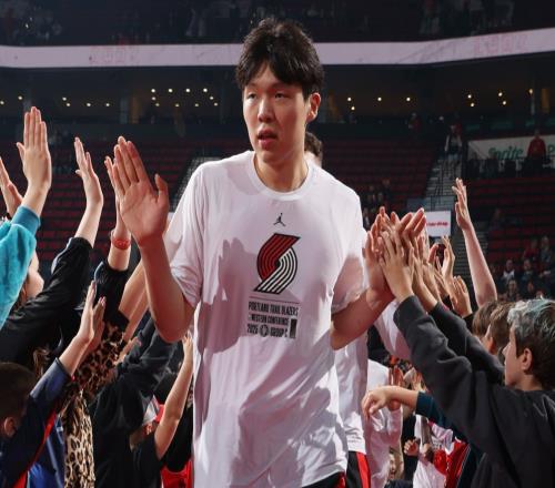 开拓者vs凯尔特人前瞻：杨瀚森期待出场，绿军开足马力冲击5连胜