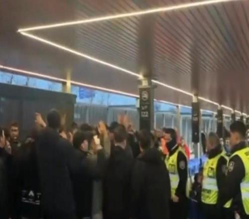 每体：巴萨举行公开训练日，已购票的“助威团”成员被拒入场