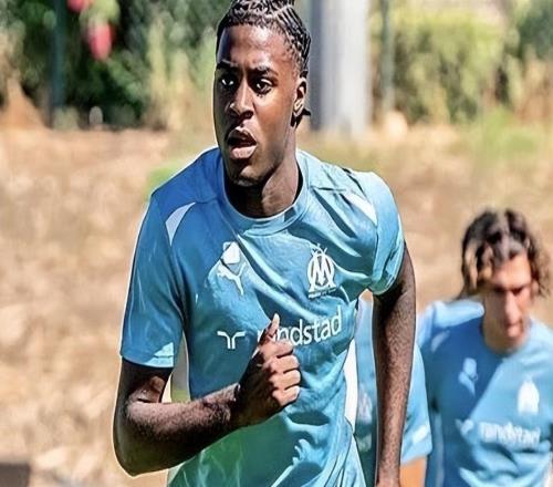 18岁法国天才前锋崭露头角，超级香饽饽，9大欧洲豪门抢疯了