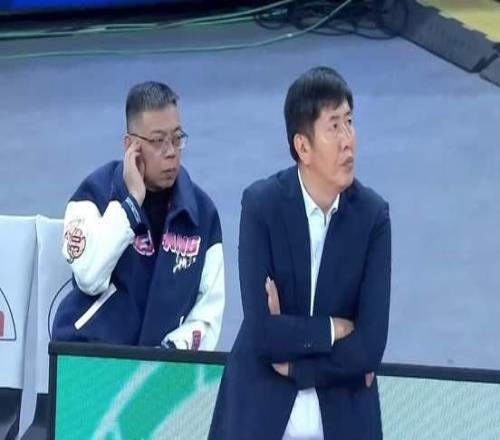 少帅给老帅上一课！豪门20分大胜，辽篮弃将独砍21分，张镇麟11分