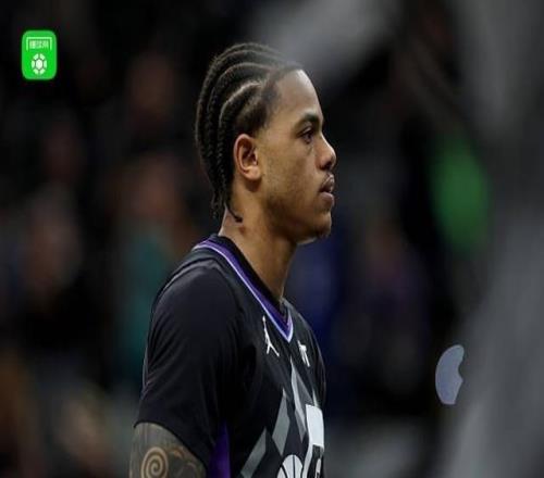 爵士127114战胜马刺，乔治28+5+6，文班亚马空砍32分5帽