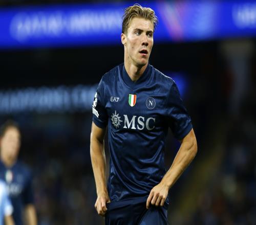 曼联真是天上掉下5000万的馅饼罗马诺透露那不勒斯竟然要用4400万买下霍伊伦_英超直播