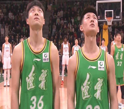 CBA大冷，辽宁4连败！最新积分榜：黑马反超广东+广厦，升至第一