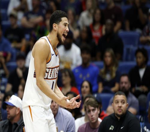 布克表示希望球队避免单打，重视团队协作，力求选择最佳出手时机_NBA直播