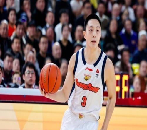 八连胜终结！萨姆纳空砍35+5显悲凉杜锋场边踱步无奈胡明轩9中3