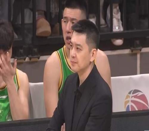 杨鸣透露外援更换计划，辽篮球迷心碎了，靠他们能打进季后赛吗