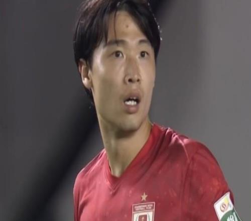 博主：新鹏城与此前自宣离开亚泰的李申圆进行接触