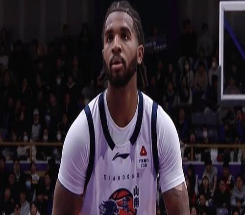 克里斯36分山东大胜新疆，新疆男篮正在失去尊重和季后赛