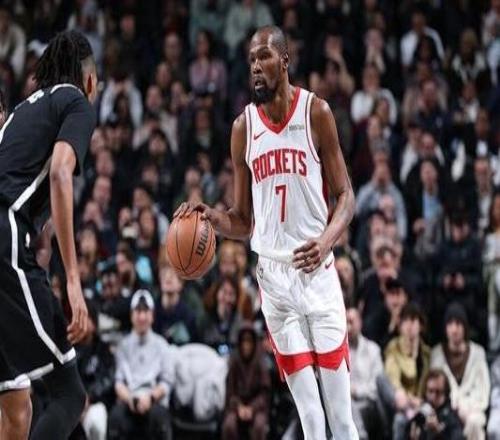 杜兰特超越滑翔机成火箭队史单场贡献20分10助攻的最高龄球员