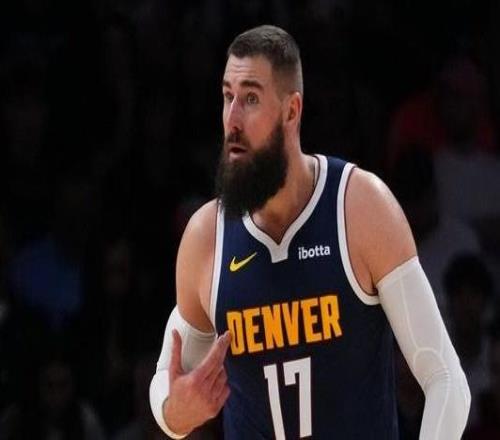 屋漏偏逢连夜雨！掘金官宣：瓦兰丘纳斯右小腿拉伤四周后复查