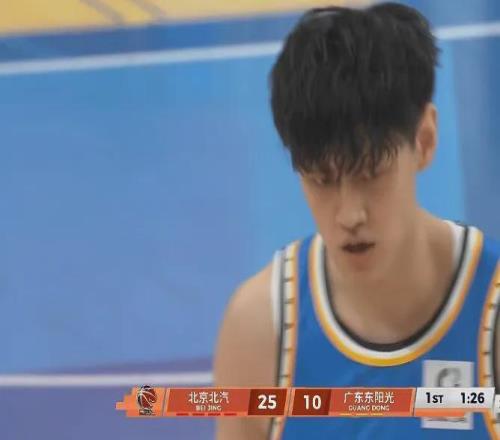 18+3！首秀打爆广东队！徐杰最新伤情状态出炉