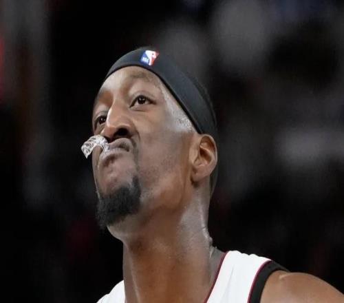 非卖品，记者：热火队强硬拒绝了所有关于阿德巴约的交易谈判