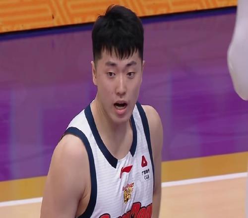 广东9389北控！球员评分：2人完美，3人良好，1人不合格