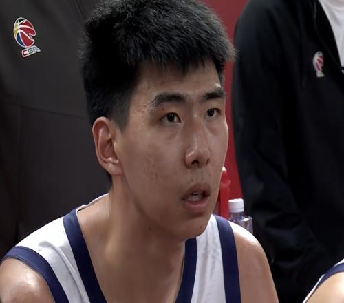 厉害！2米26徐昕，6次盖帽球迷：打出CBA顶级中锋水平