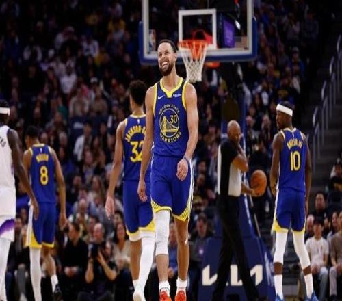 NBA还得是库里！单节20分累计达到45次创造历史