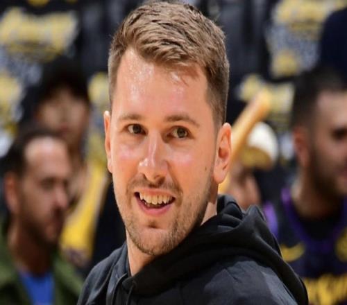 美媒：东契奇一直忍受剧痛坚持比赛，必须接受全天候治疗维持状态