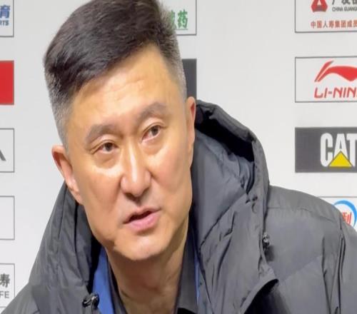 杜锋：希望更多人站出来分享球权，崔永熙还在康复第一阶段不会打