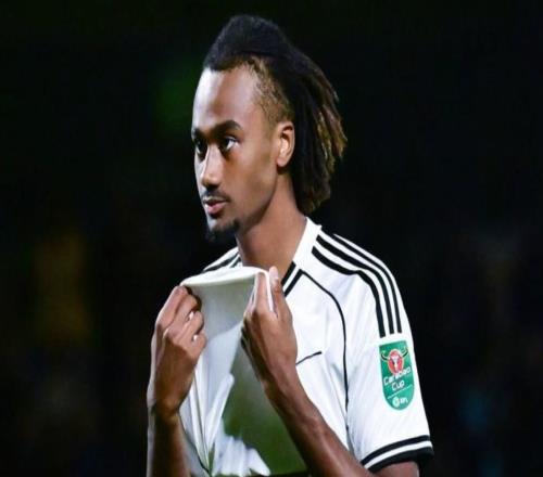 英超仅出场23分钟,德媒:拜仁考虑终止阿萨雷在富勒姆的租借