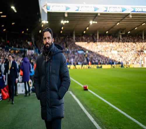 曼联解雇主帅阿莫林，此前曾炮轰俱乐部