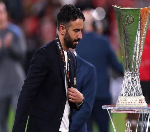 曼联砸975万解雇主帅！执教仅420天：创55年耻辱闹翻走人