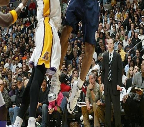 杜兰特7次助攻背后的隐忧：当得分机器开始转型组织者