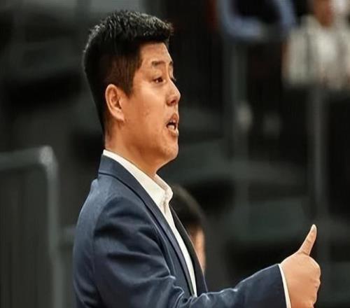 胜江苏发布会！潘江强调不断复盘与总结，但不满篮板！