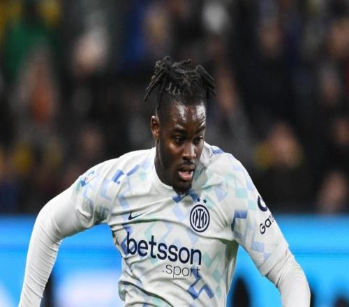 比塞克：最佳防线我和阿坎吉、巴斯托尼具备齐沃要求的素质