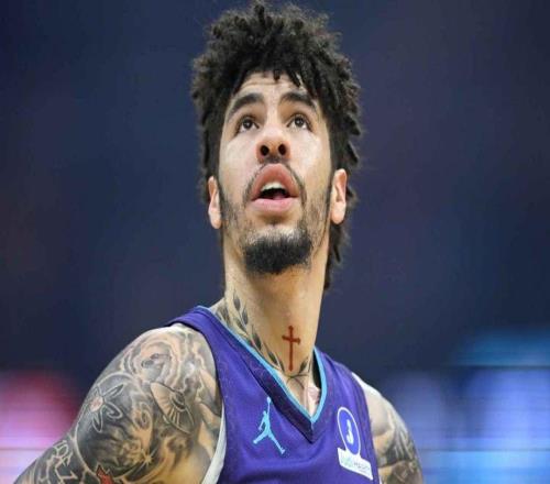 黄蜂队拉梅洛鲍尔超越大卫韦斯利，荣登夏洛特队史助攻榜榜首