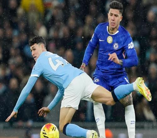 英超最新积分战报：两大豪门惨遭绝平，曼联丢分，阿森纳优势扩大