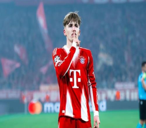 卡尔：我最大的偶像是梅西与拜仁续约是个重要的决定