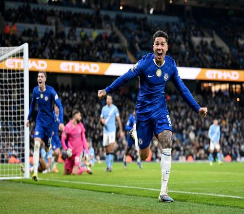 随着利物浦、曼城均遭补时绝平，英超最新积分榜出炉：阿森纳领跑