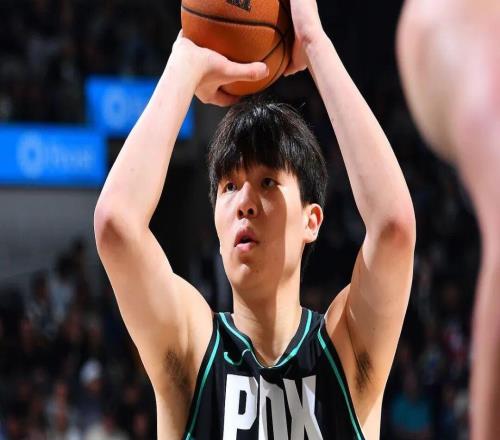 这手挺稳！杨瀚森罚球命中率比库里杜兰特还高....