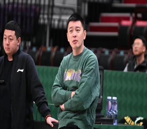 确定裁掉奥利弗！辽宁男篮更换外援，杨鸣对阵容进行调整
