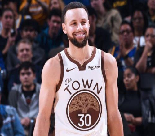 勇士惜败！库里27+6无奈6犯，小卡24+12科尔暴怒，巴特勒24分11罚