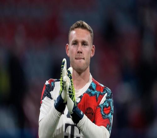 德天空：圣徒40万欧租借拜仁门将佩雷茨，协议含800万买断权