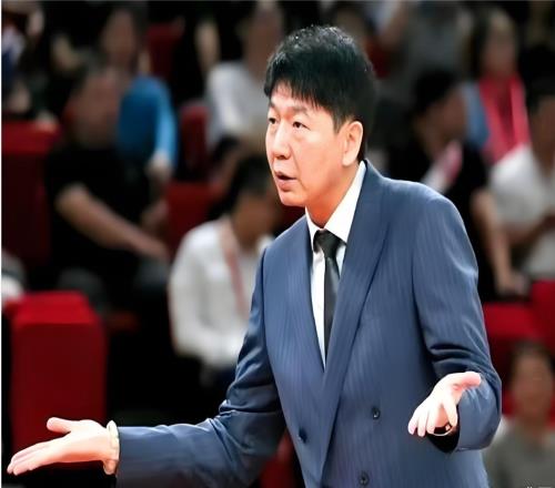 深夜11点，CBA公司给邱彪开了一份大罚单！球迷：冲动的惩罚