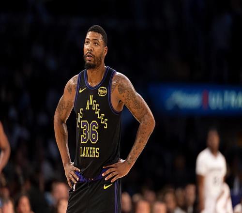 进攻端实在是太不稳定了，湖人后场大闸还得想办法提升进攻效率