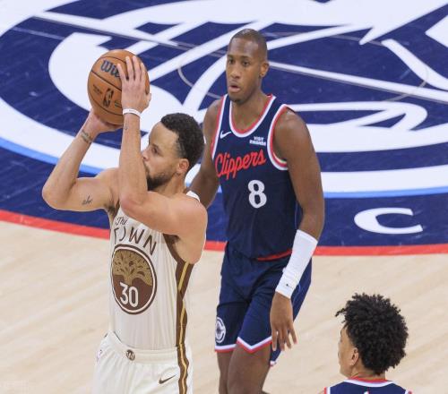 库里6犯科尔被驱逐！快船1分险胜勇士，谁是赢球功臣数据不说谎